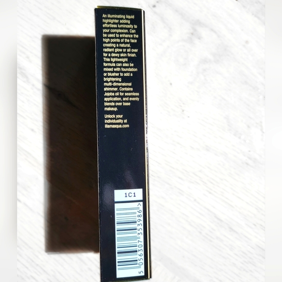 Illamasqua Beyond Liquid Highlighter In OMG - Picture 4 of 4